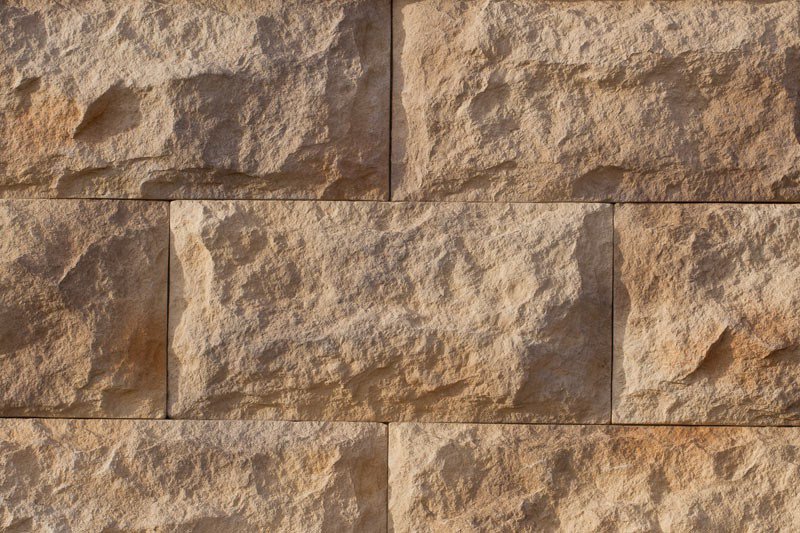 Фасадный облицовочный камень Бастион «под натуральный пилёный камень», ЭкоСтоун